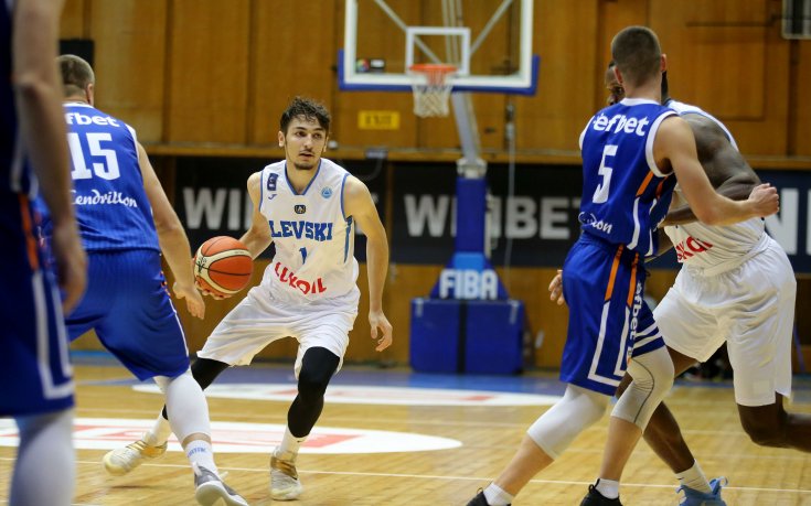 Левски Лукойл се позатрудни, но отстреля Спартак Плевен