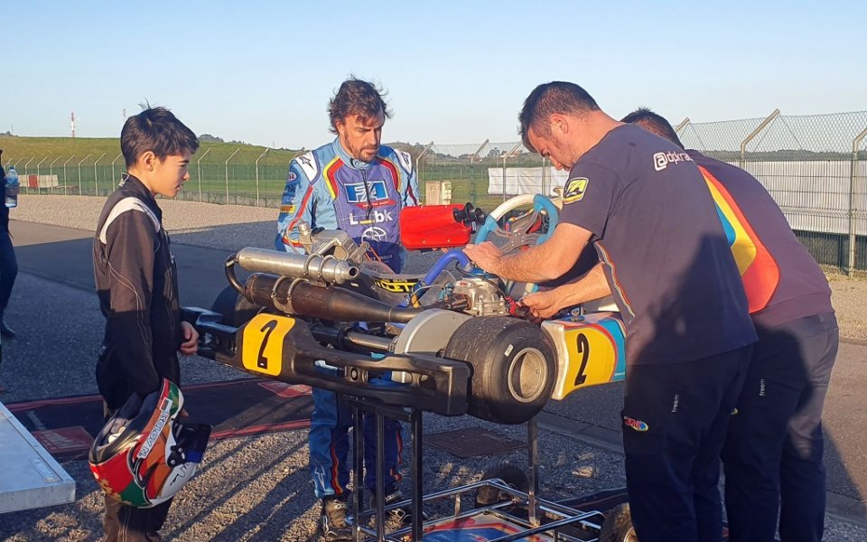 Българският картинг пилот Никола Цолов проведе тридневна подготовка за предстоящия