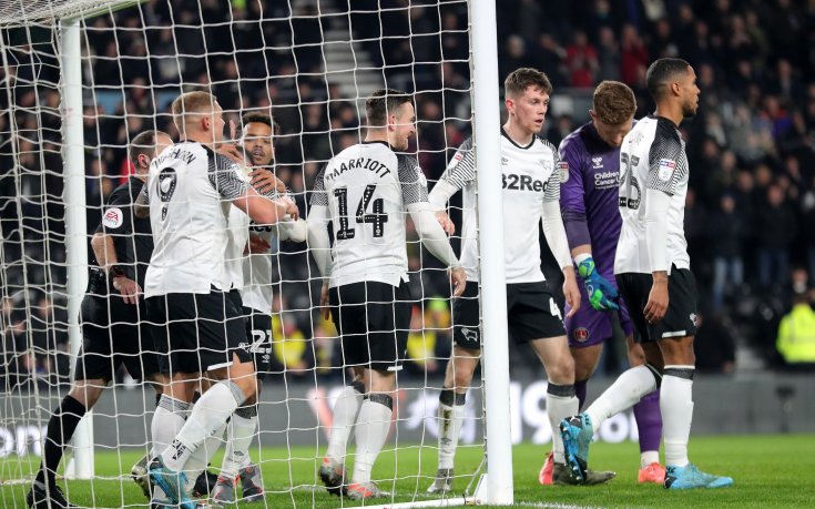 Дългоочакваният дебют на Рууни помрачен от финансови проблеми в Дарби