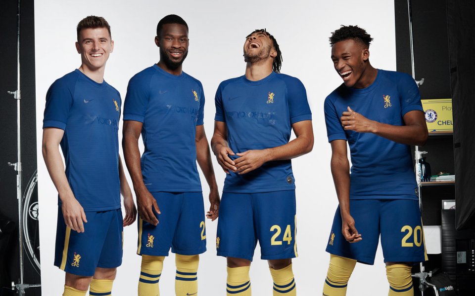 Отборът на Челси ще носи специален лимитиран екип в двубоя