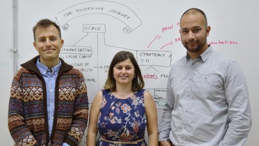  Искрен, Елена и Ясен 