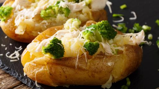  Пълнени картофи със сирена и броколи 