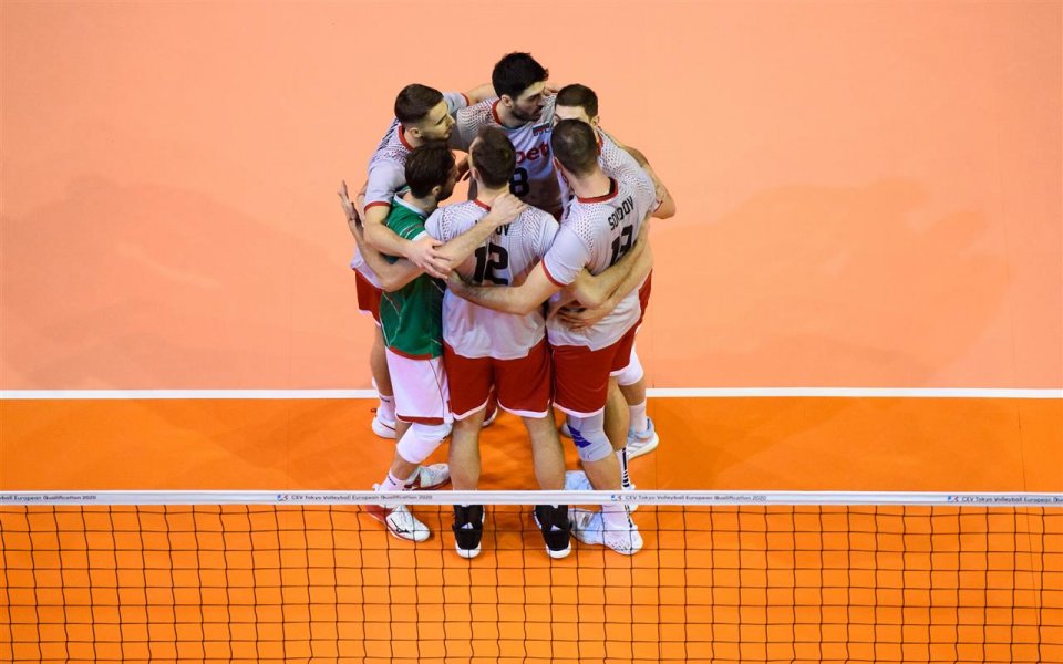 Волейболните ни национали излизат в ключова среща с Беларус от