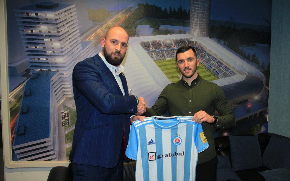 Словашкия клуб Слован Братислава официално представи новото си попълнение Ален