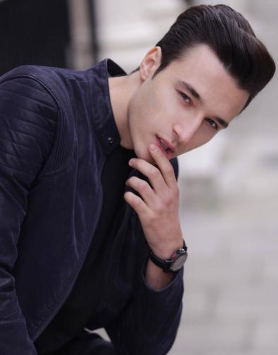  Мони Демиров артист модел Demirov Studios 