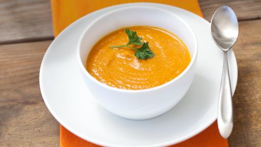  <p>Лекарят, който <strong>излекува хиляди бебета със супа</strong></p> 