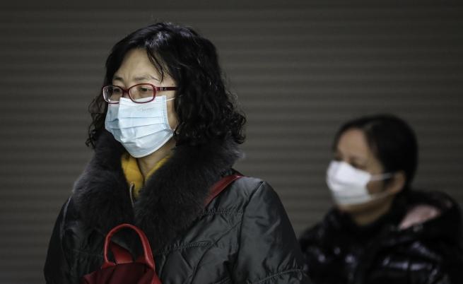 Учени: Мистериозният китайски вирус е заразил стотици хора