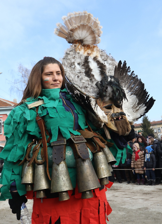 <p>Кукери минаха по улиците на Брезник на фестивала &bdquo;Сурова&rdquo;.</p>