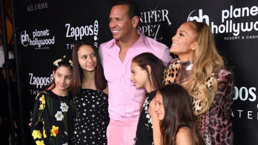  <p>Децата на <strong>Джей Ло и Алекс - две семейства</strong> в едно </p> 