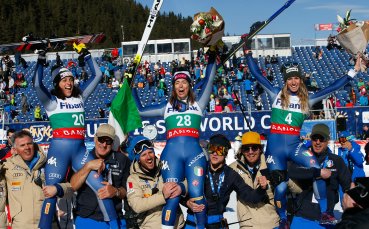 Италианката Елена Куртони спечели спускането от Световната купа по ски алпийски