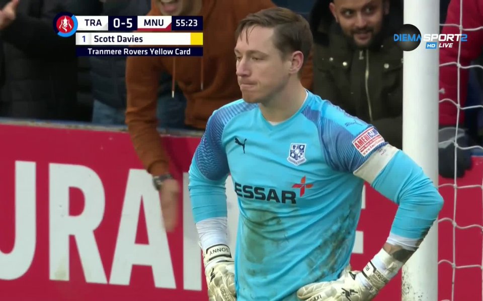 В 56-ата минута Скот Дейвис направи нещата още по-лоши за