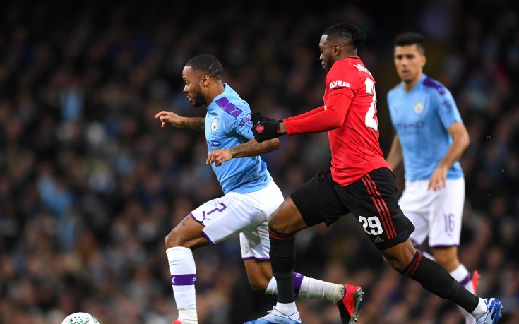 Юнайтед спечели битката, но Сити взе войната и отива на 