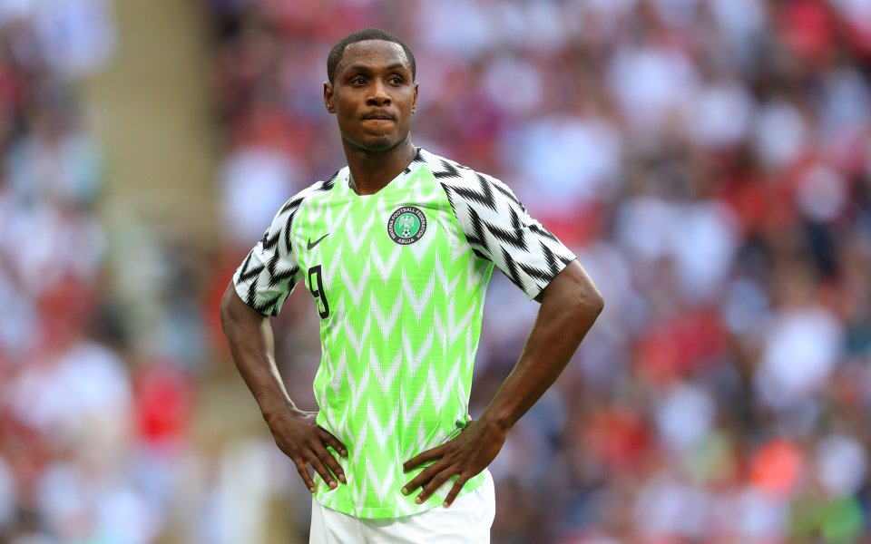 Манчестър Юнайтед използва последните часове от трансферния прозорец да привлече