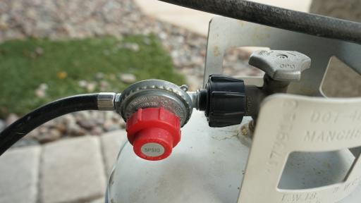  Газова бутилка се взриви в Дупница, има потърпевш 