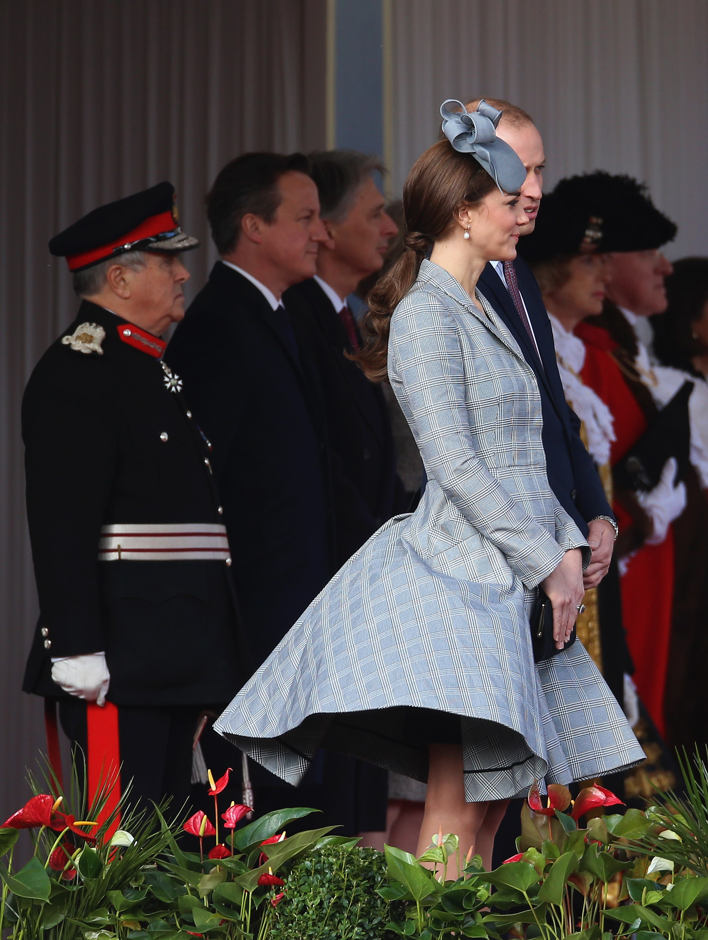 <p>Очевидно кралицата е дала ценния съвет за гардероба и на Кейт Мидълтън, която е съпруга на кралския внук принц Уилям.</p>