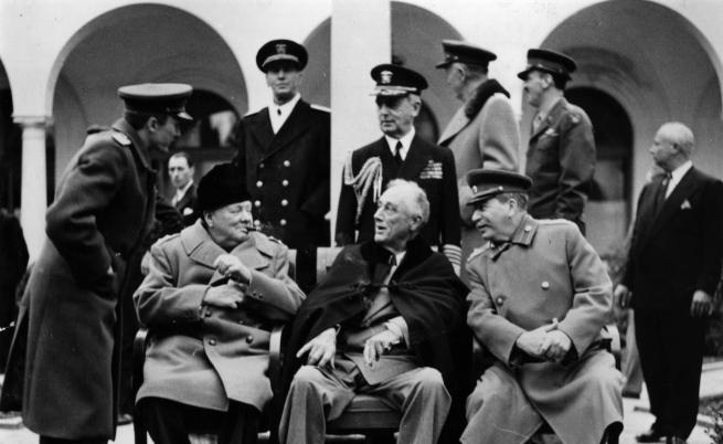  На фотосите: Чърчил, Рузвелт и Сталин. Ялта, 1945 