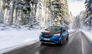 Opel Grandland X Hybrid4