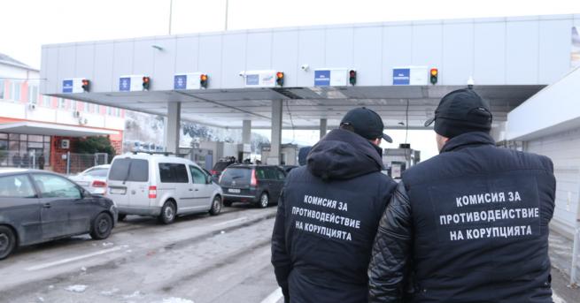 България Искат постоянен арест за седем от задържаните митничари 30