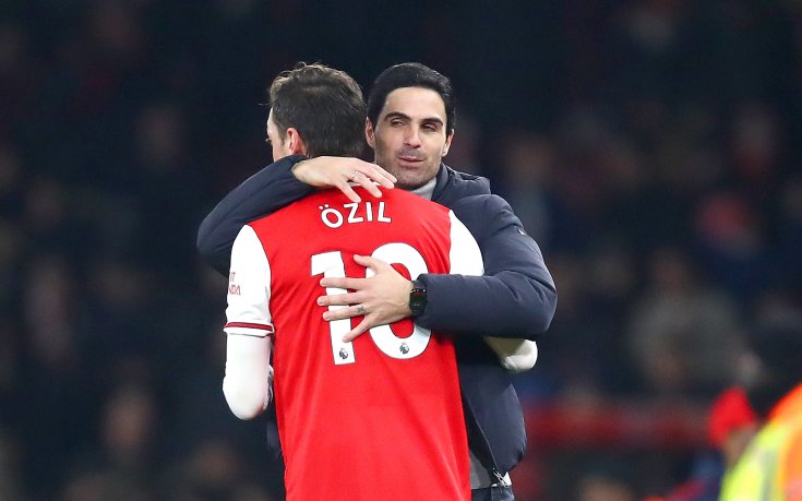 Йозил засипа с похвали Артета