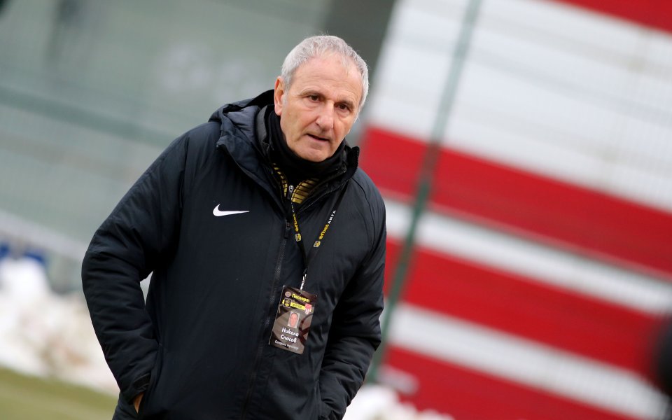 Ръководството на Царско село обмисля варианта да доиграе сезона без