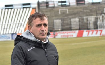 Треньорът на Локомотив Пловдив Бруно Акрапович е заминал за Германия