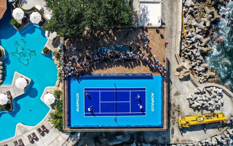 На басейн или тенис в Акапулко