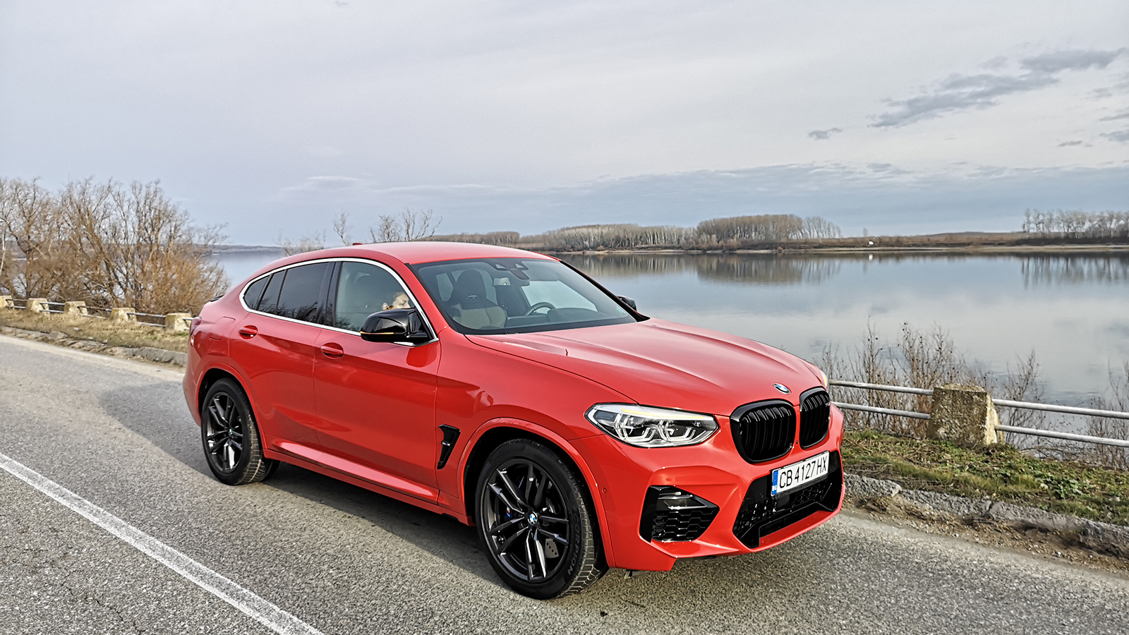 Песен за огън и лед: тестваме BMW X4 M Competition