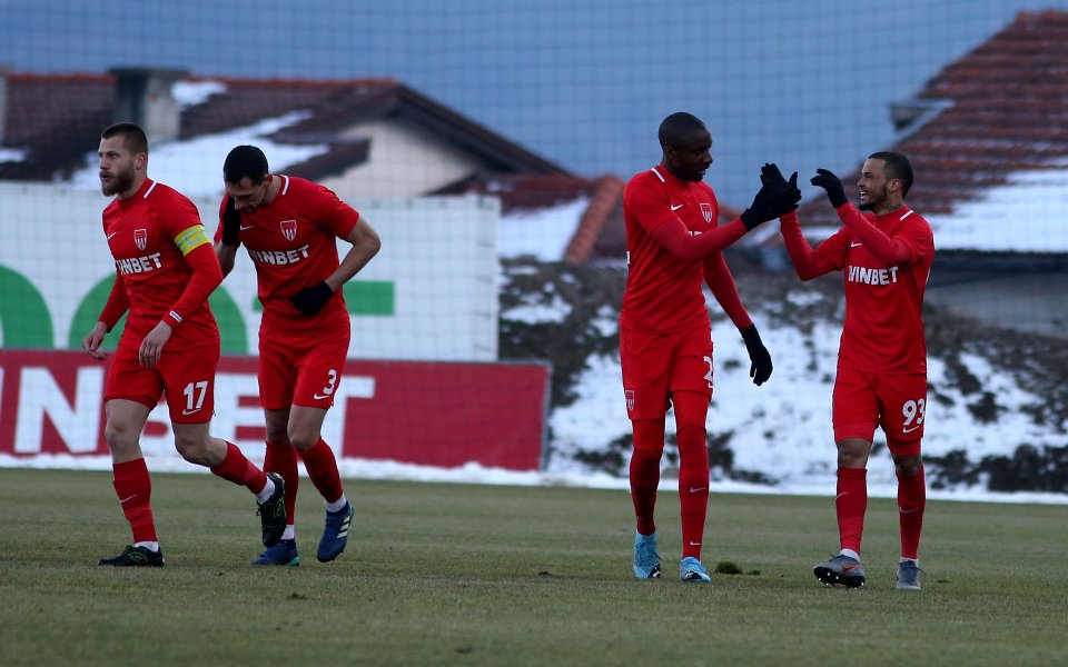 Отборите на Царско село и ЦСКА играят при резултат 2:1