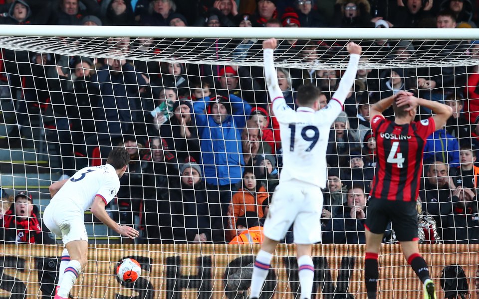 Отборът на Борнемут, който все още не е осигурил своето