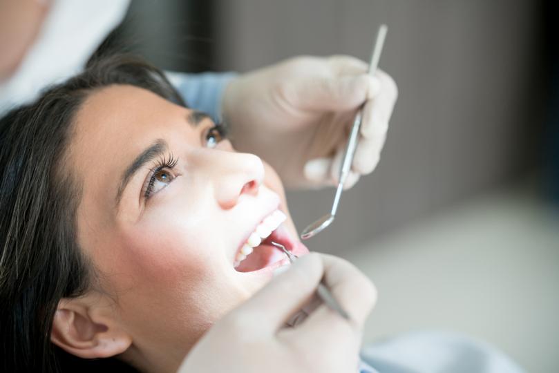 <p><strong>Миете зъбите си само преди да отидете на зъболекар</strong></p>

<p>Не се опитвайте да излъжете вашия стоматолог. Той ще разбере дали казвате истината.</p>