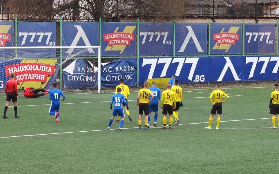 Две победи над Ботев Пловдив постигнаха юношите на Левски днес