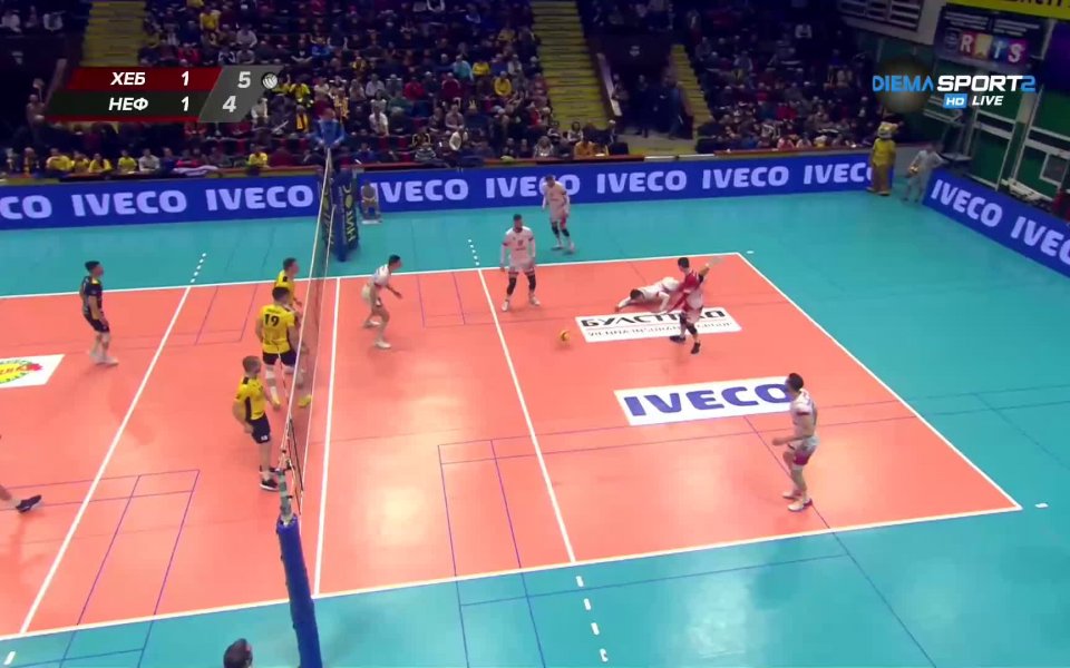 Отборът на Нефтохимик се наложи с 3:1 гейма (25:15, 22:25,