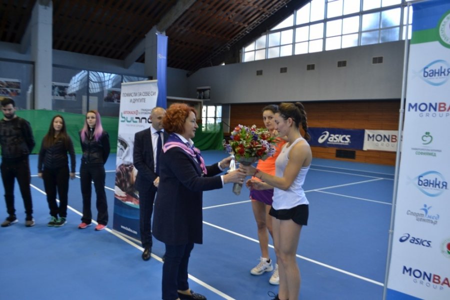 Хюлия Велиева спечели Държавното лично първенство по тенис на закрито1