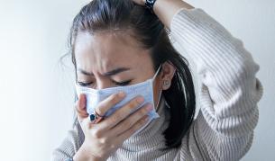 <p>Лекар: Само <strong>социалната изолация</strong> и <strong>личната хигиена</strong> могат да ни <strong>спасят</strong></p>