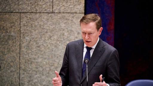  Здравният министър на Нидерландия колабира и подаде оставка 