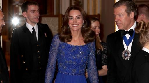  <p><strong>Кейт и Уилям</strong> споделиха очарователна фотография с <strong>децата</strong></p> 