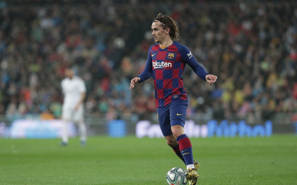 Отборът на Манчестър Юнайтед е подготвил легендарната фланелка с №7