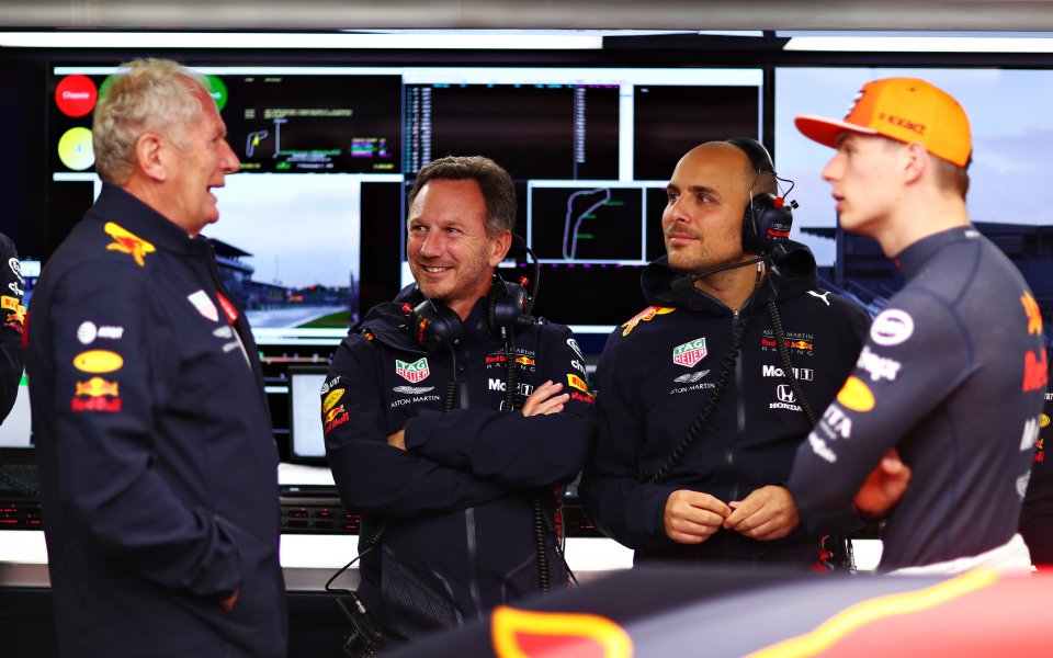 Формула 1 губи 100 милиона при пет отменени старта, заяви