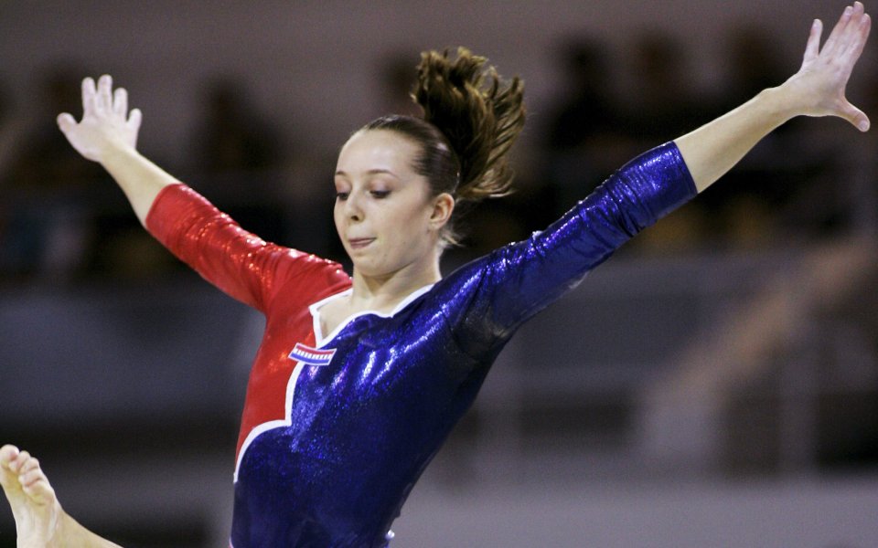 Верона ван де Лур е златното момиче на спортната гимнастика