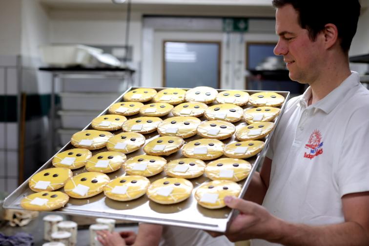 торта кейк коронавирус ковид германия сладкар пекарна