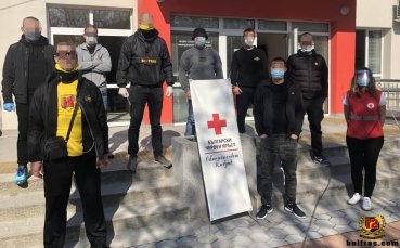 Фенове на Ботев Пловдив показаха своята загриженост и се включиха активно