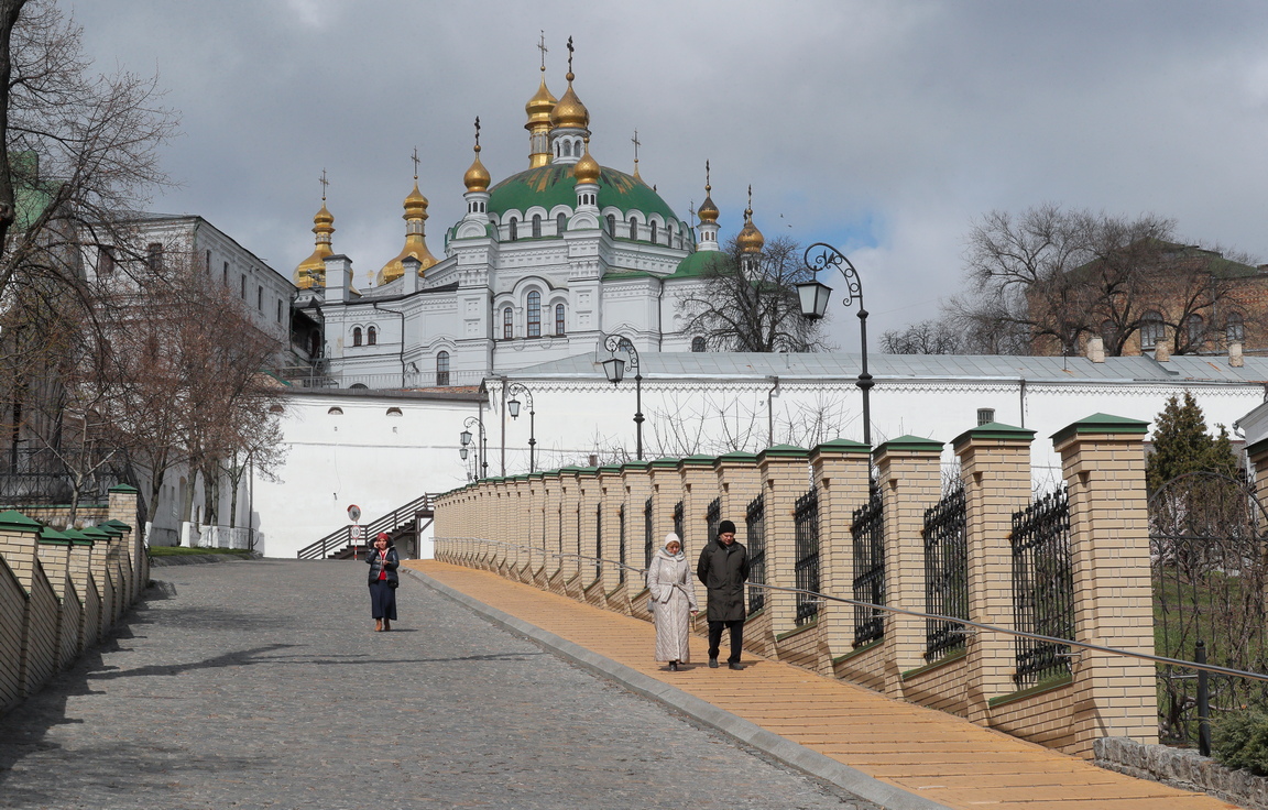 <p>&nbsp;</p>

<p>Това се случва, докато все повече компании в страната са принудени да прекратят временно дейността си заради строгите рестиктивни мерки, наложени от властите в борбата с разпространението на коронавируса.</p>