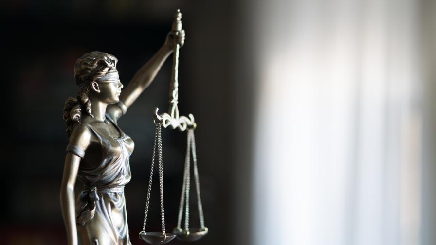  Заплатите на прокурорите замръзват до края на 2020 година 