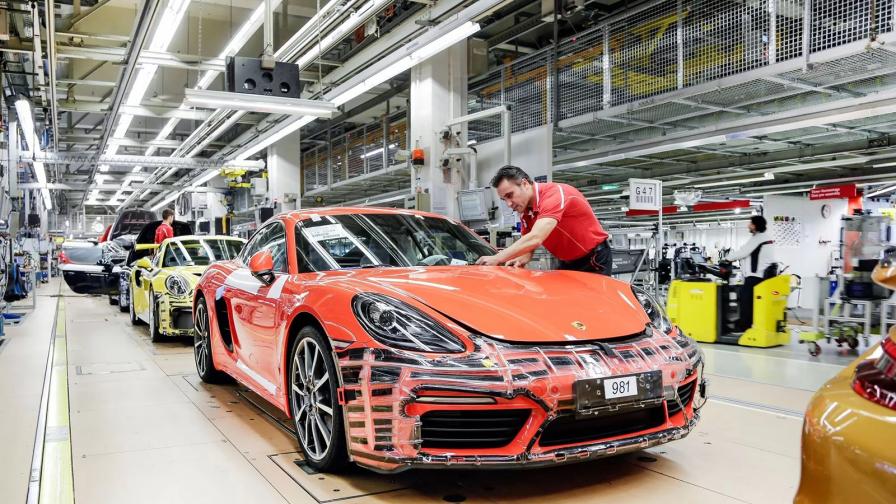 Porsche дава 9700 евро бонуси, но моли да не се взимат