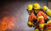  Пожар пламна в завод край София, има ранени 