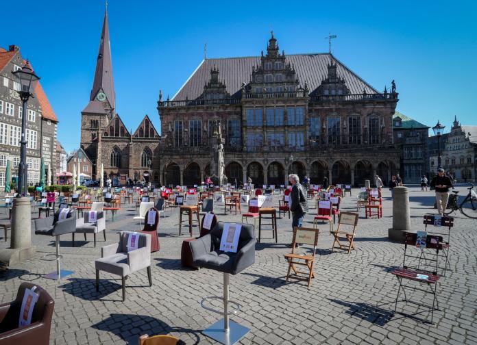 Ресторантьори ресторант ковид забрана блокада пандемия помощ Германия протест празни