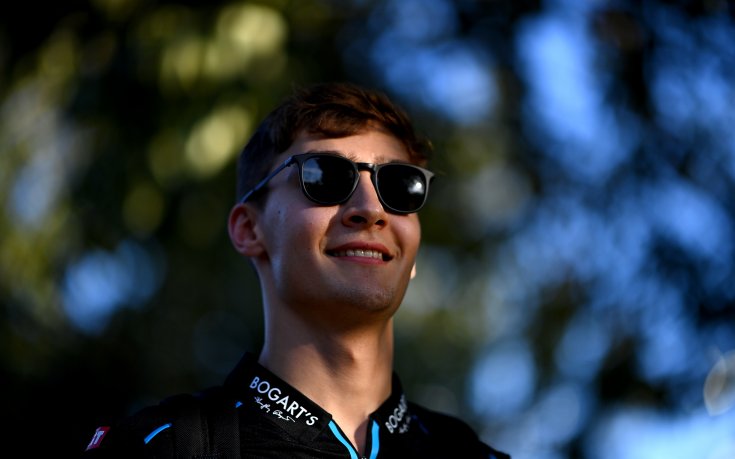 Пилот на Уилямс с четвърта поредна победа във виртуалнните надпревари във Формула 1