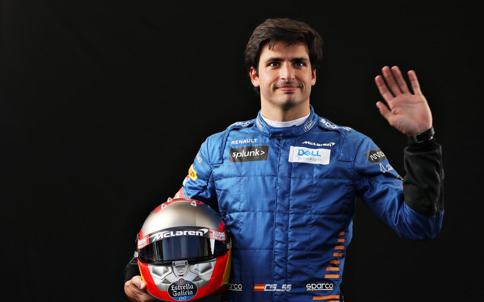 Ферари потвърди официално, че Карлос Сайнц ще стане пилот на