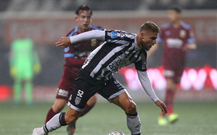 Меркел гледа към Русия