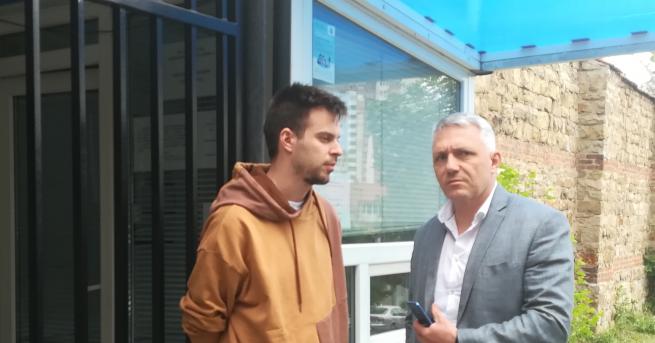 България Александър Деянов Скилър се предаде сам в ареста